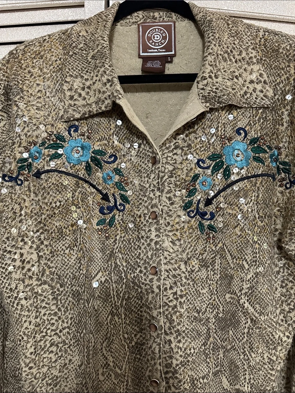 Double D Ranch Tan Snakeskin Western Shirt with Teal Floral Embroidery L - Picture 7 of 10